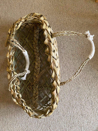 Harakeke (NZ Flax) Weaving Workshop - Traditional Māori Kete with a Plait in its Base