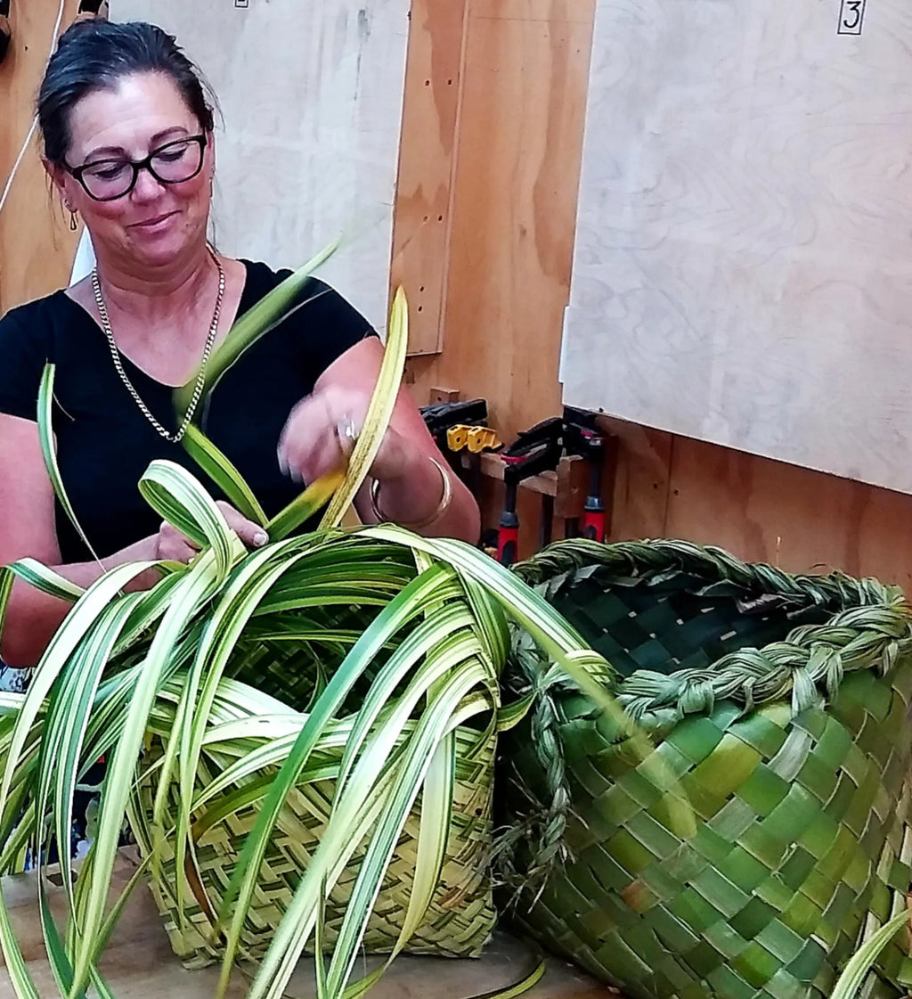 Harakeke (NZ Flax) Weaving Workshop - Weave the Greenest Shopping Bask ...